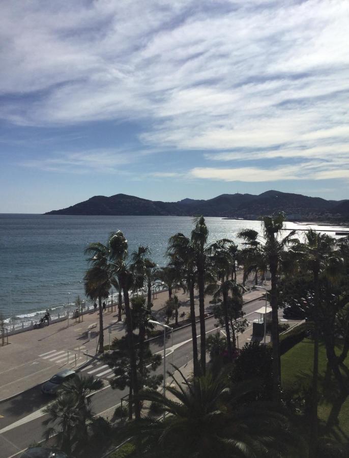 Bord De Mer - Cannes La Bocca Exterior foto